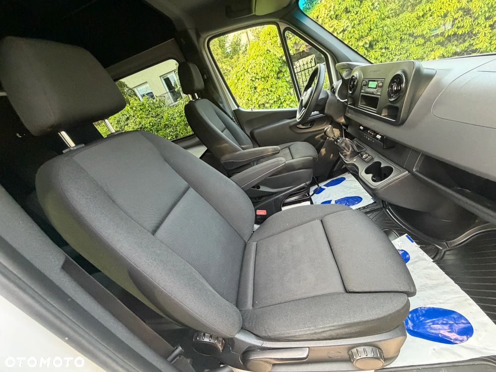 Mercedes-Benz SPRINTER - 14