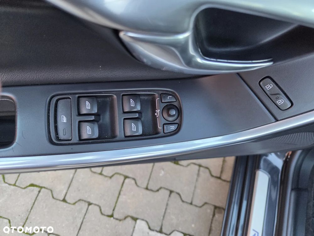 Volvo V60 D4 Drive-E R-Design Summum - 21