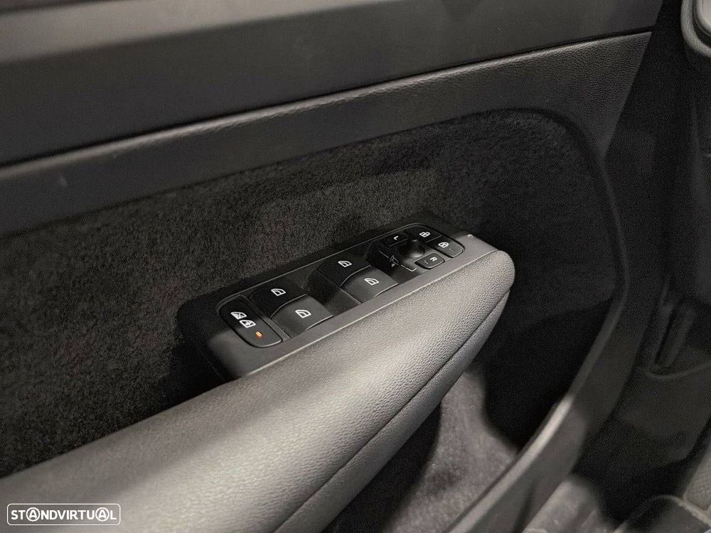 Volvo XC 40 1.5 T2 Essential Auto - 19
