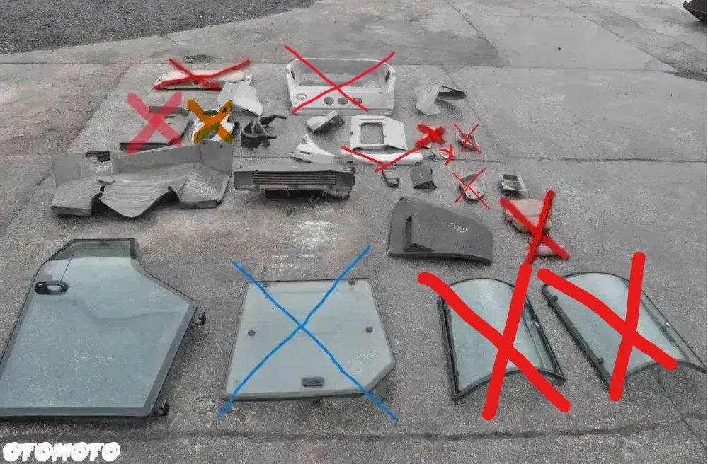 KABINA SZYBY DRZWI TAPICERKA MASSEY FERGUSON 6170