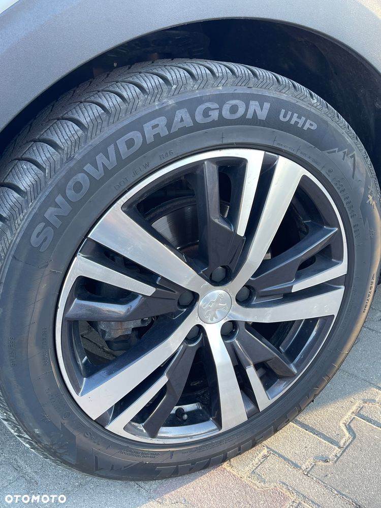 Peugeot 3008 1.5 BlueHDi Active Pack S&S EAT8 - 16