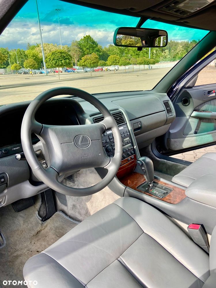 Lexus LS - 27