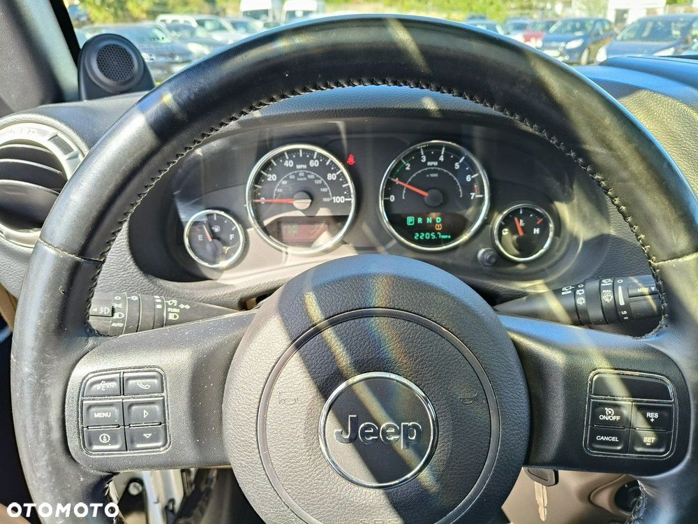 Jeep Wrangler - 9