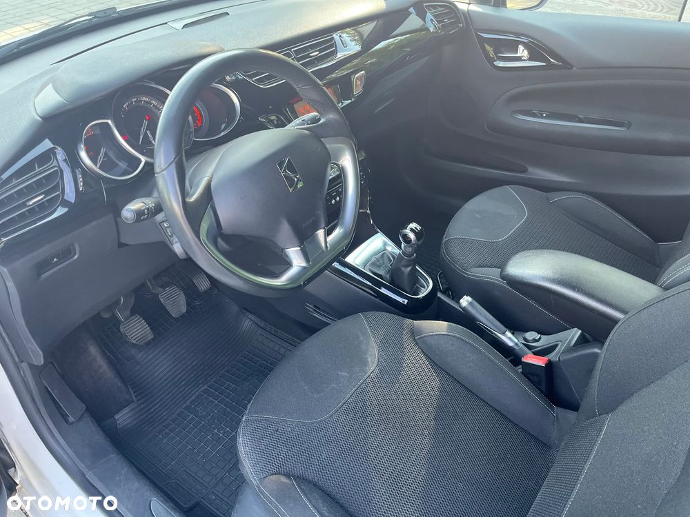 Citroën DS3 1.6 VTi SoChic - 12