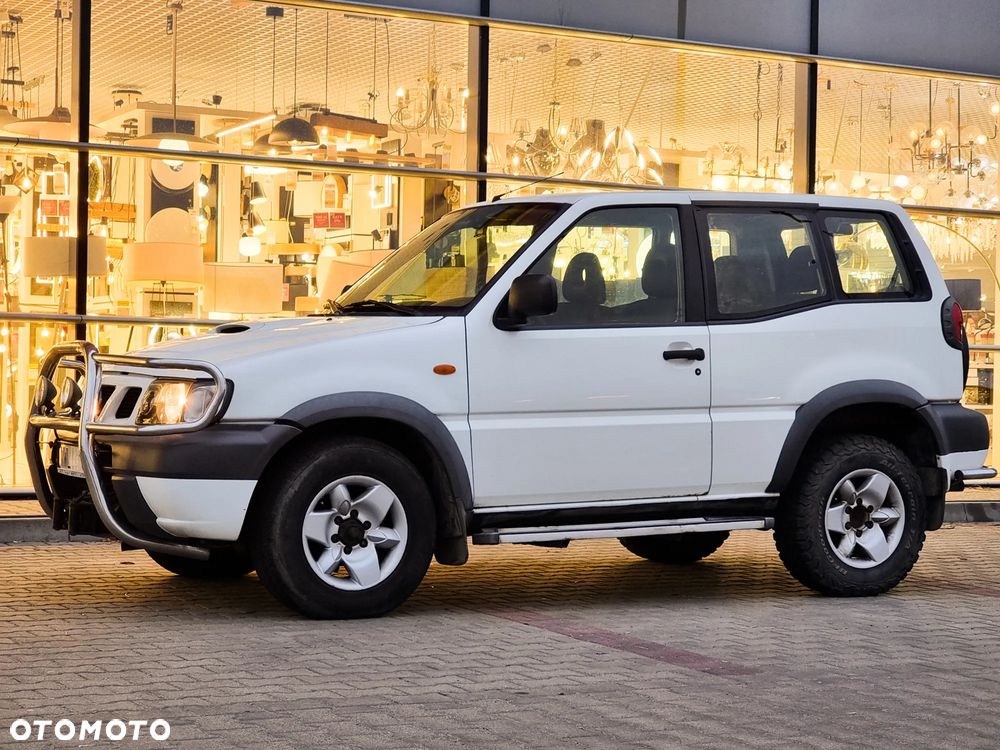 Nissan Terrano 2.7 TDi Comfort - 4