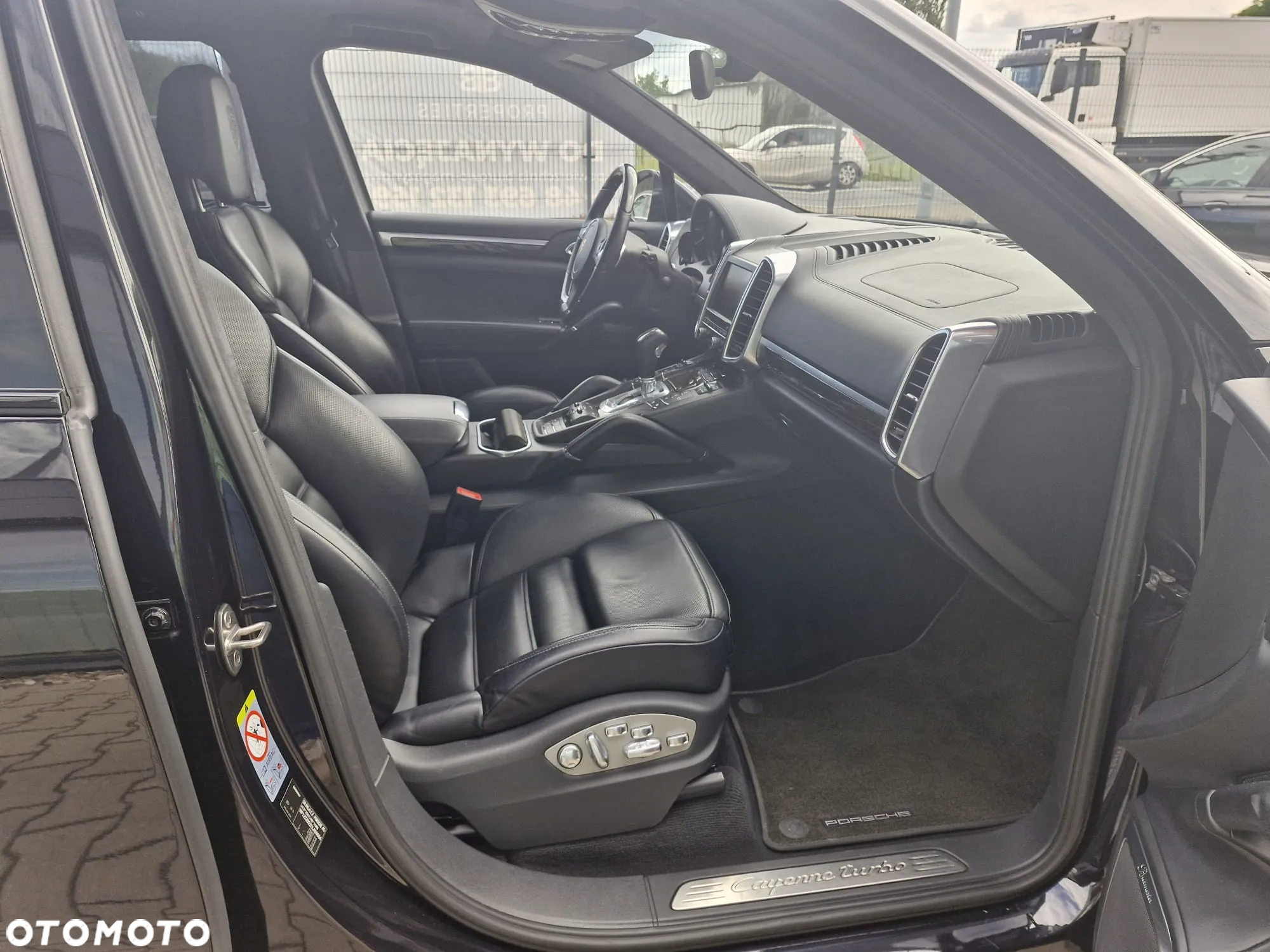 Porsche Cayenne Turbo - 13