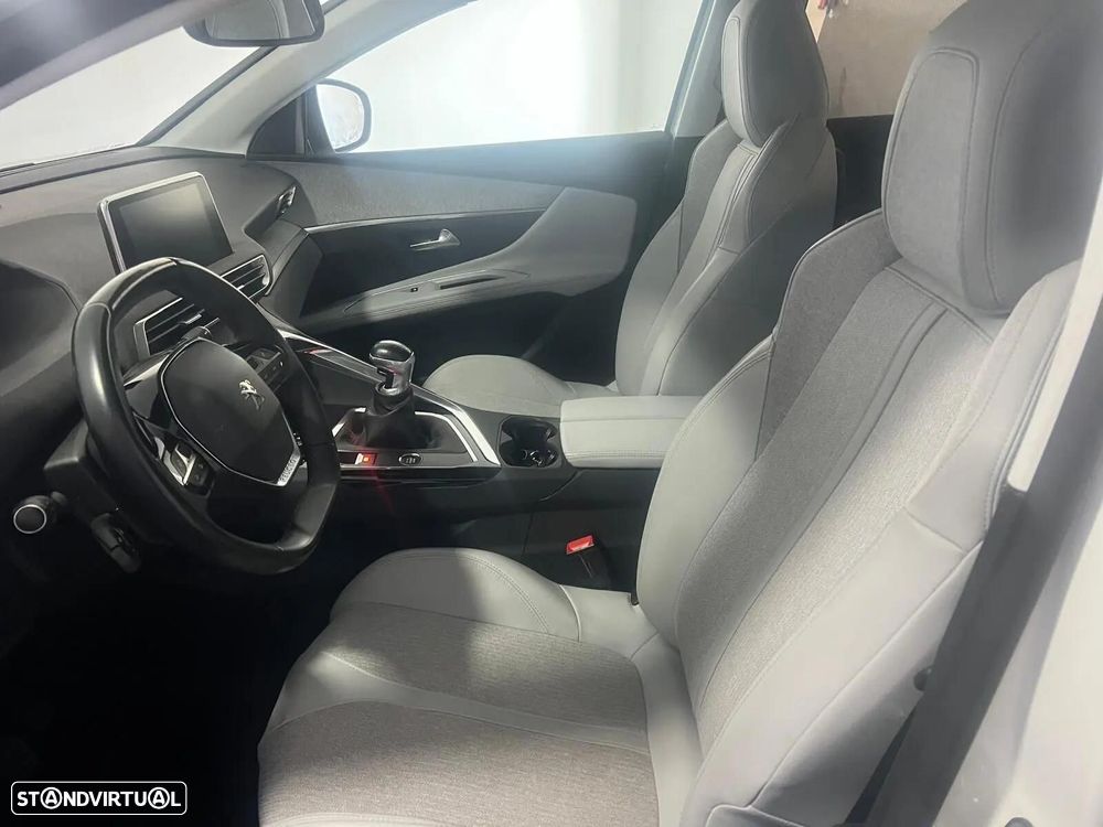 Peugeot 5008 PureTech 130 Stop & Start Allure Business-Pack - 5