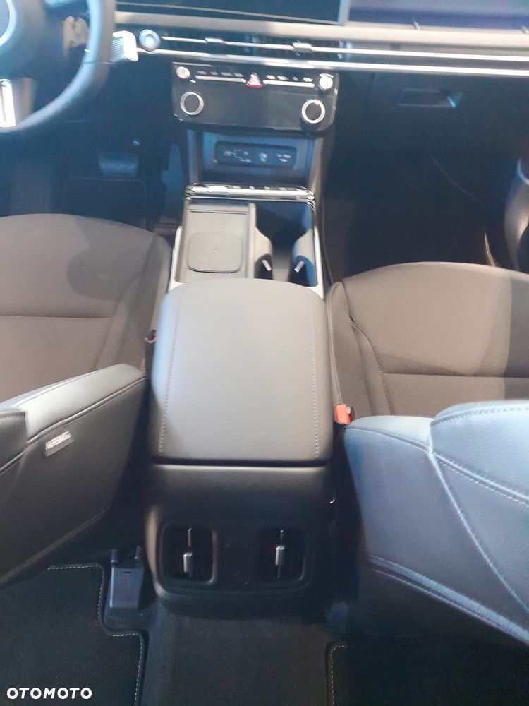 Hyundai Tucson 1.6 T-GDi Executive 2WD DCT - 23