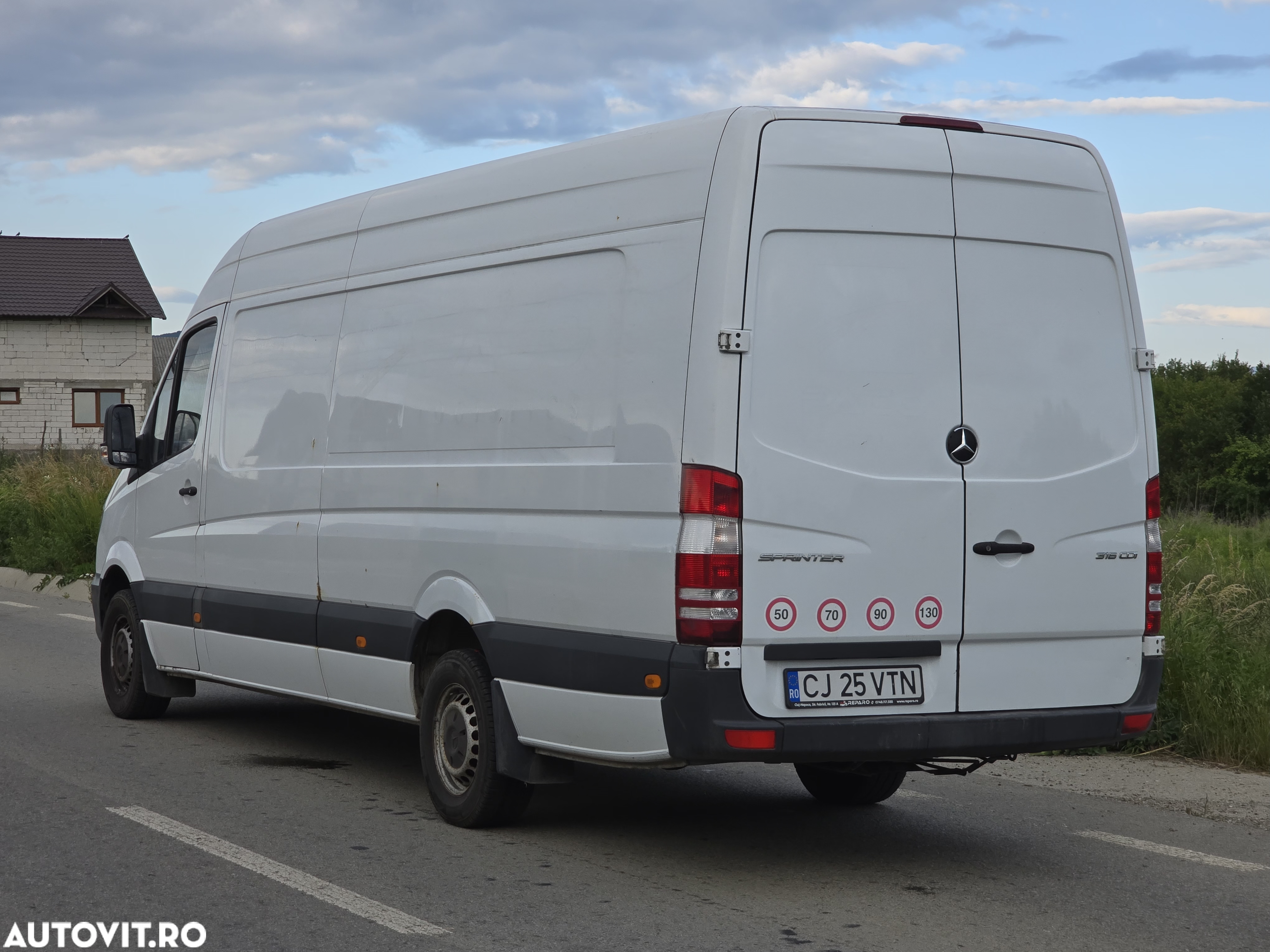 Mercedes-Benz Sprinter - 3