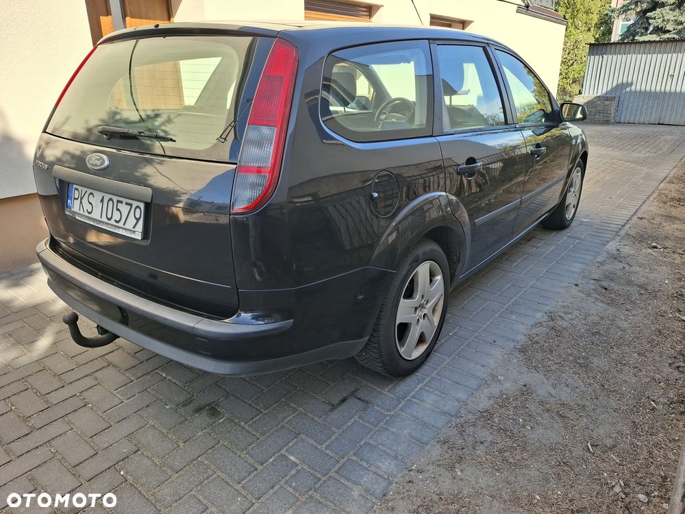 Ford Focus 2.0 16V Titanium - 9
