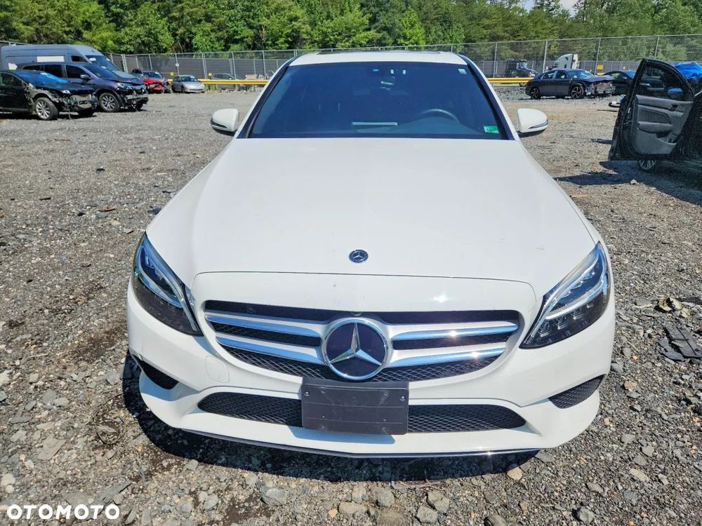 Mercedes-Benz Klasa C 300 9G-TRONIC Exclusive - 5
