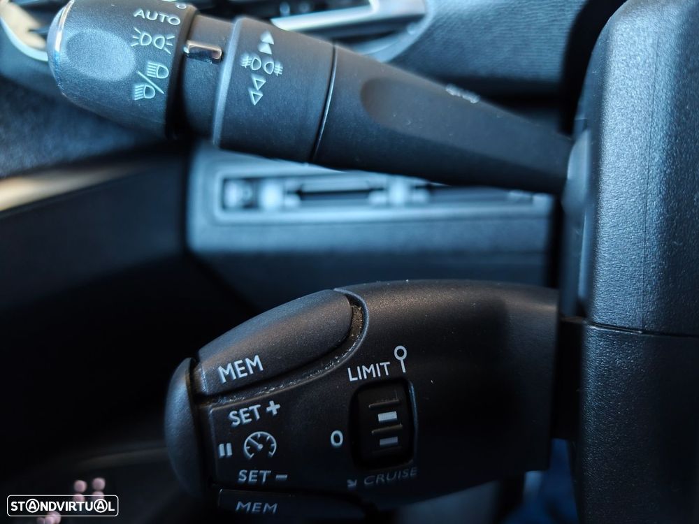Peugeot 3008 1.5 BlueHDi Allure - 12