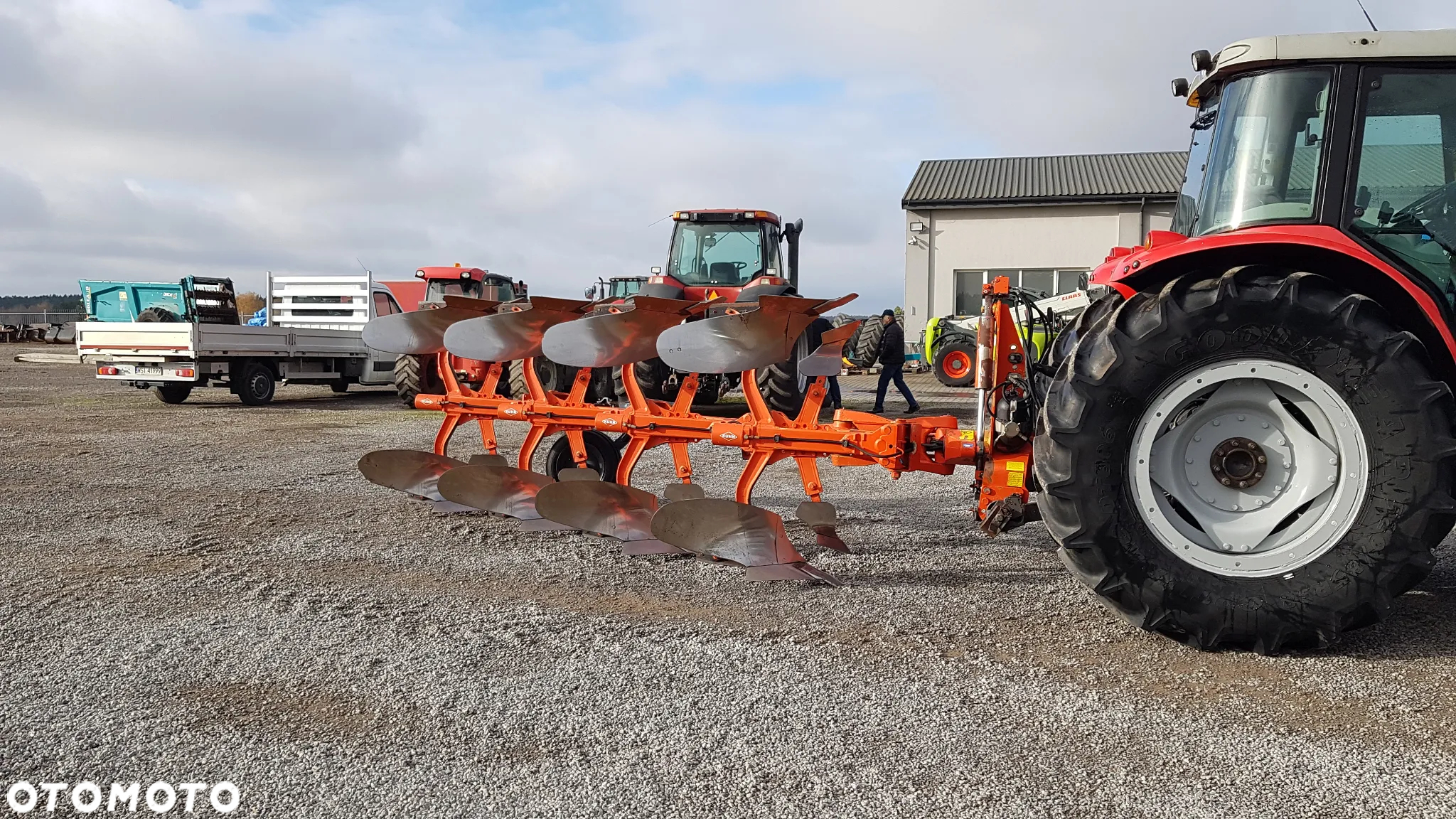 Kuhn VariMaster 121 4 skibowy Non STOP - 11