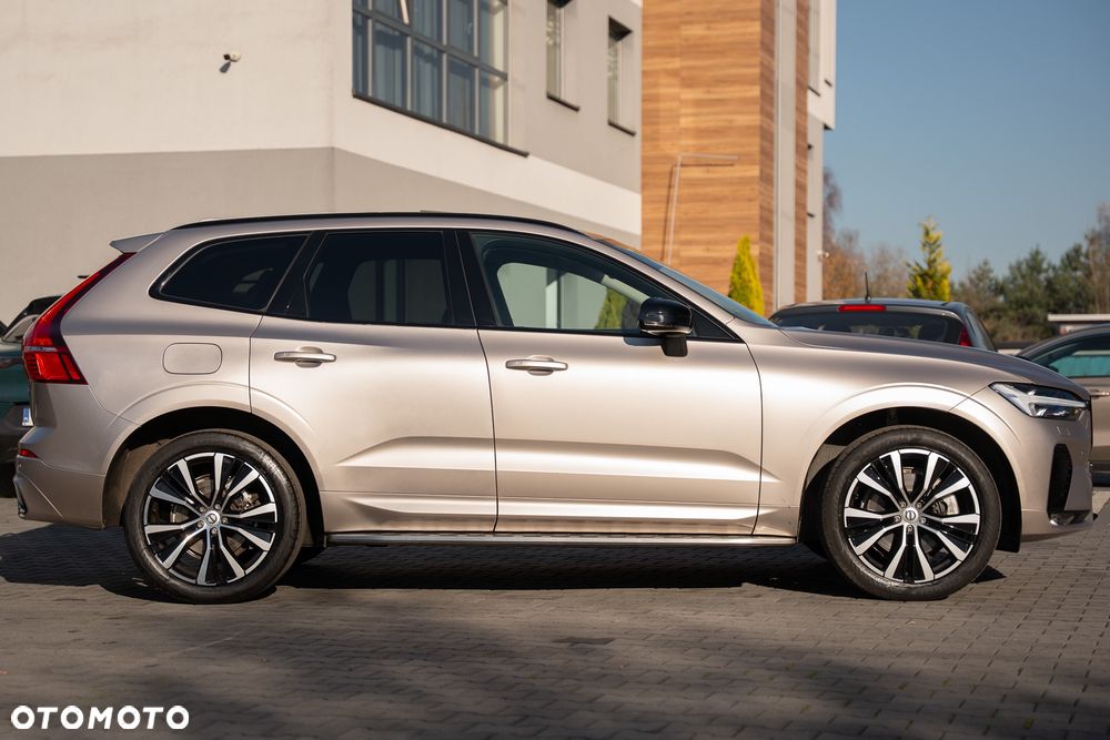 Volvo XC 60 D5 AWD R-Design - 17