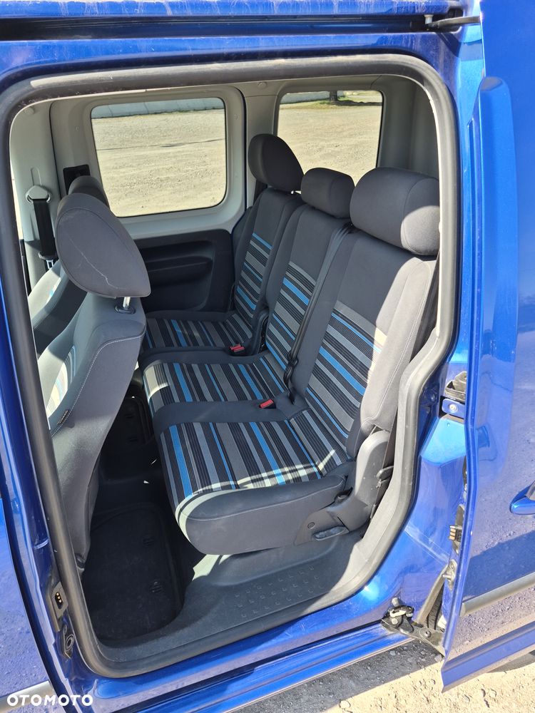 Volkswagen Caddy Comfortline - 11