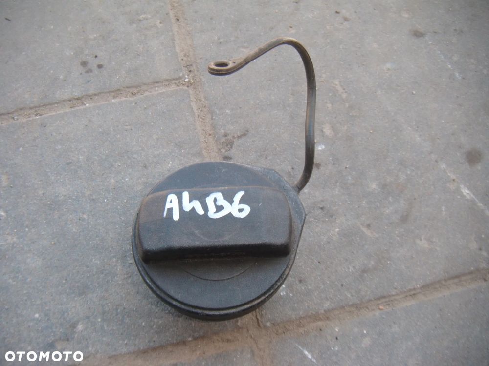 audi a4 b6 korek wlewu paliwa - 1