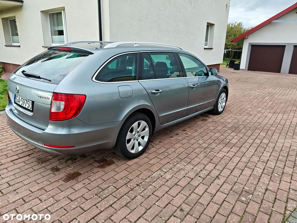 Skoda Superb 2.0 TDI 4x4 Ambition DSG - 5