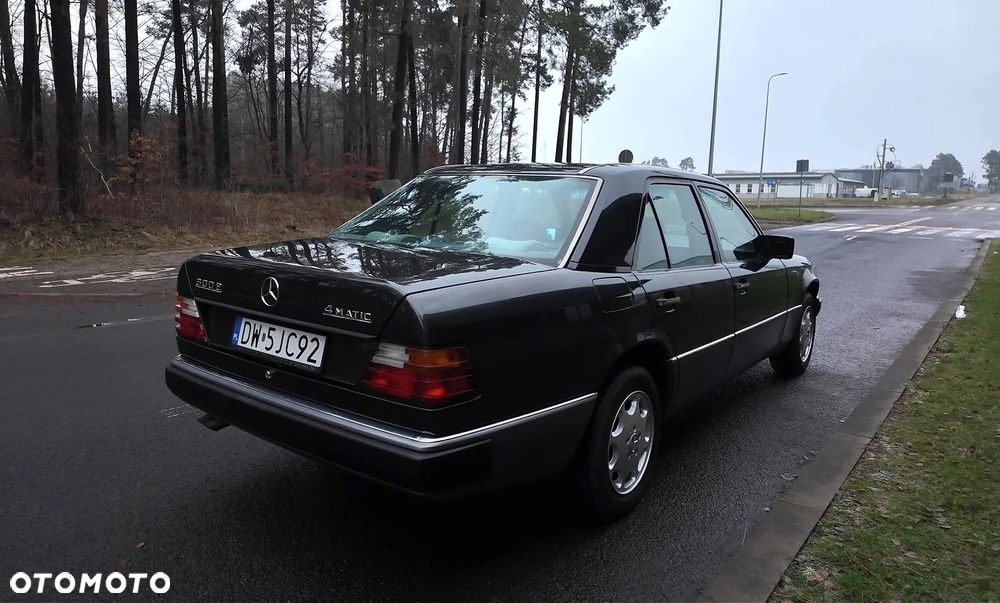 Mercedes-Benz Klasa E - 7