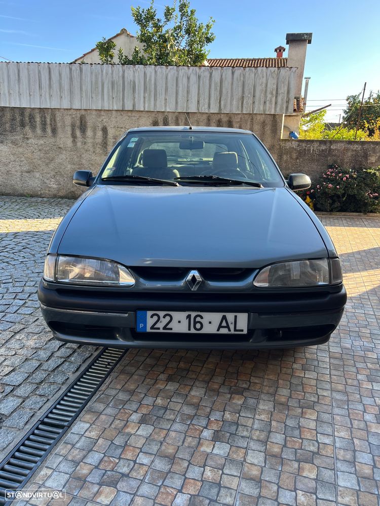 Renault 19 1.4 RT - 4