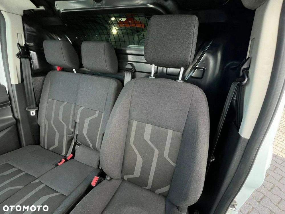 Ford Transit Connect - 19