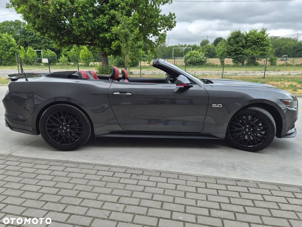 Ford Mustang - 1