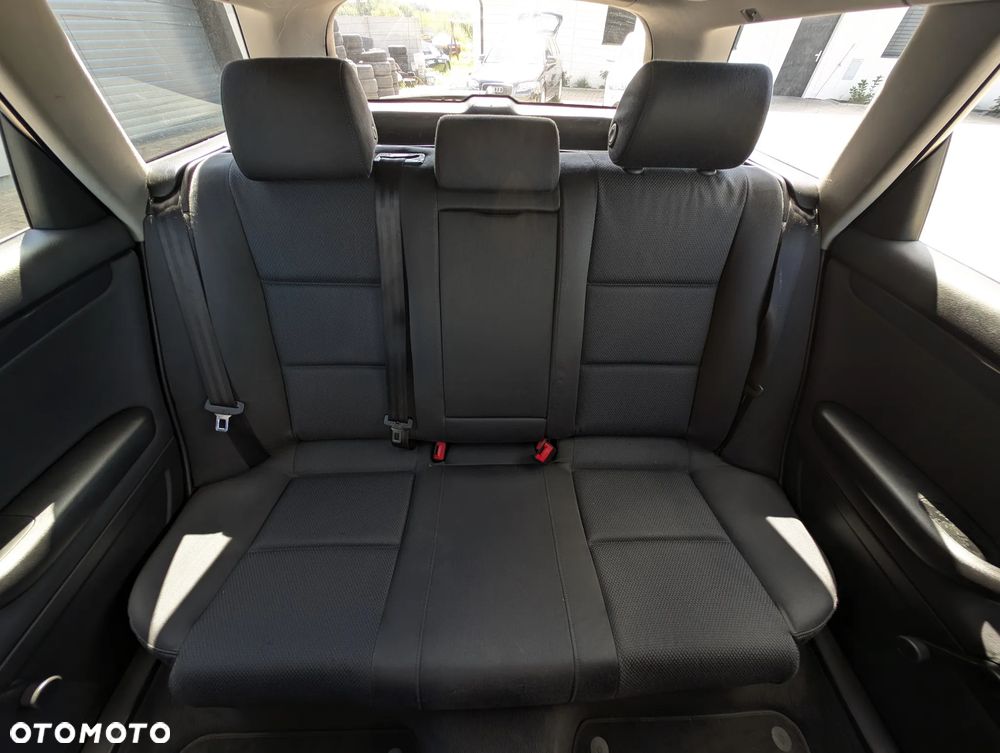 Audi A4 Avant 1.8T - 37
