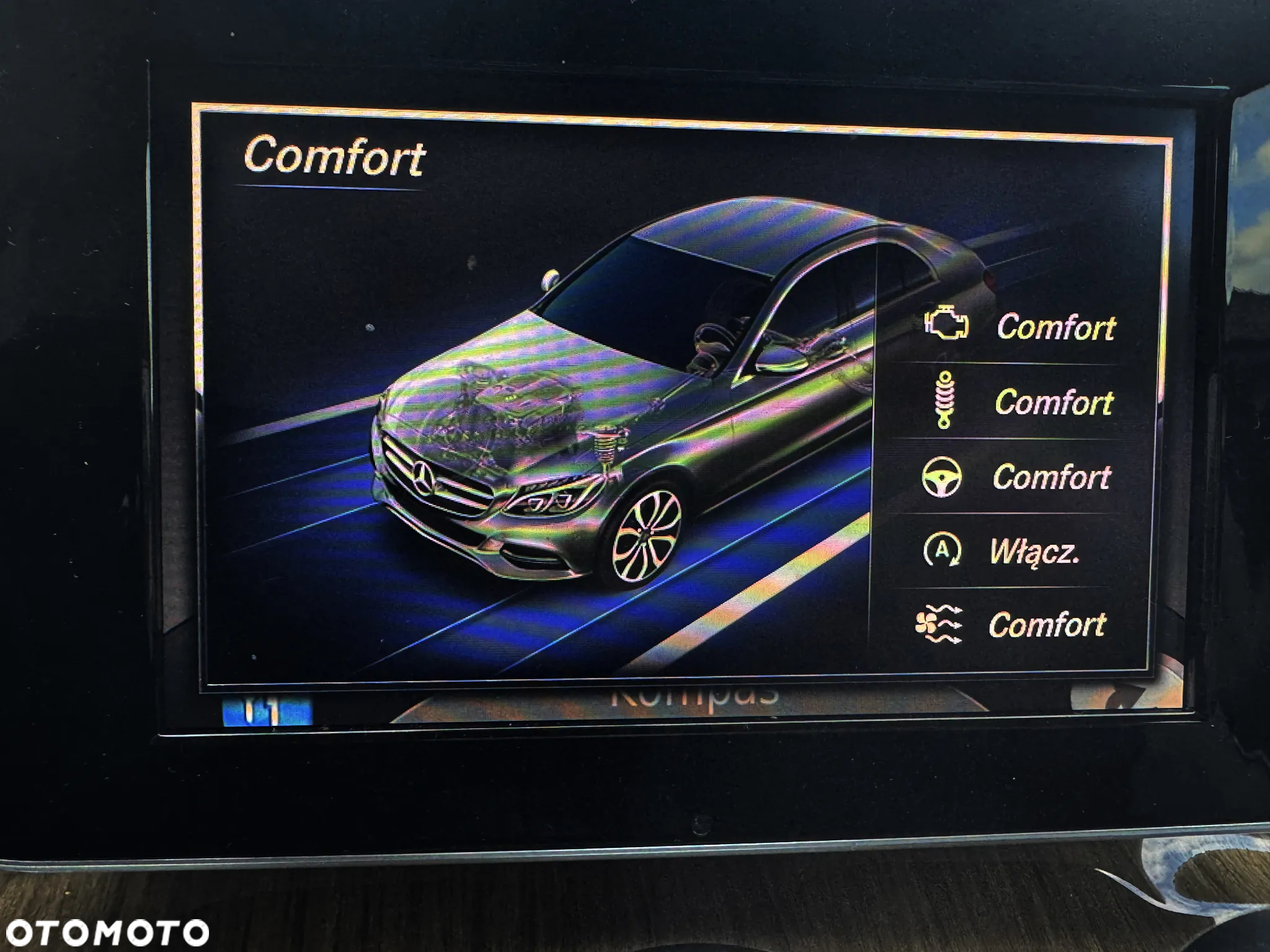 Mercedes-Benz Klasa C 250 7G-TRONIC - 24