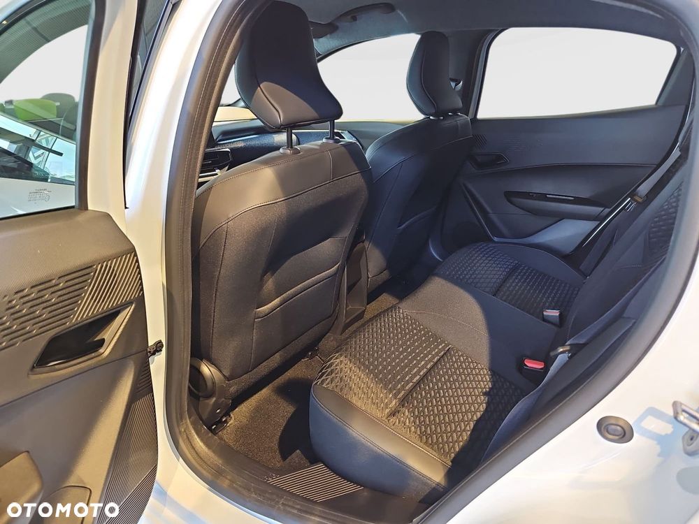 Renault Clio - 11