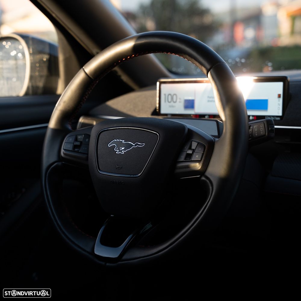 Ford Mustang Mach-E AWD GT - 10