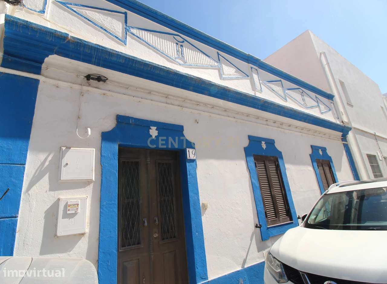 Moradia tradicional, 184 m2, em primeira linha de Santa Luzia. - Grande imagem: 3/34