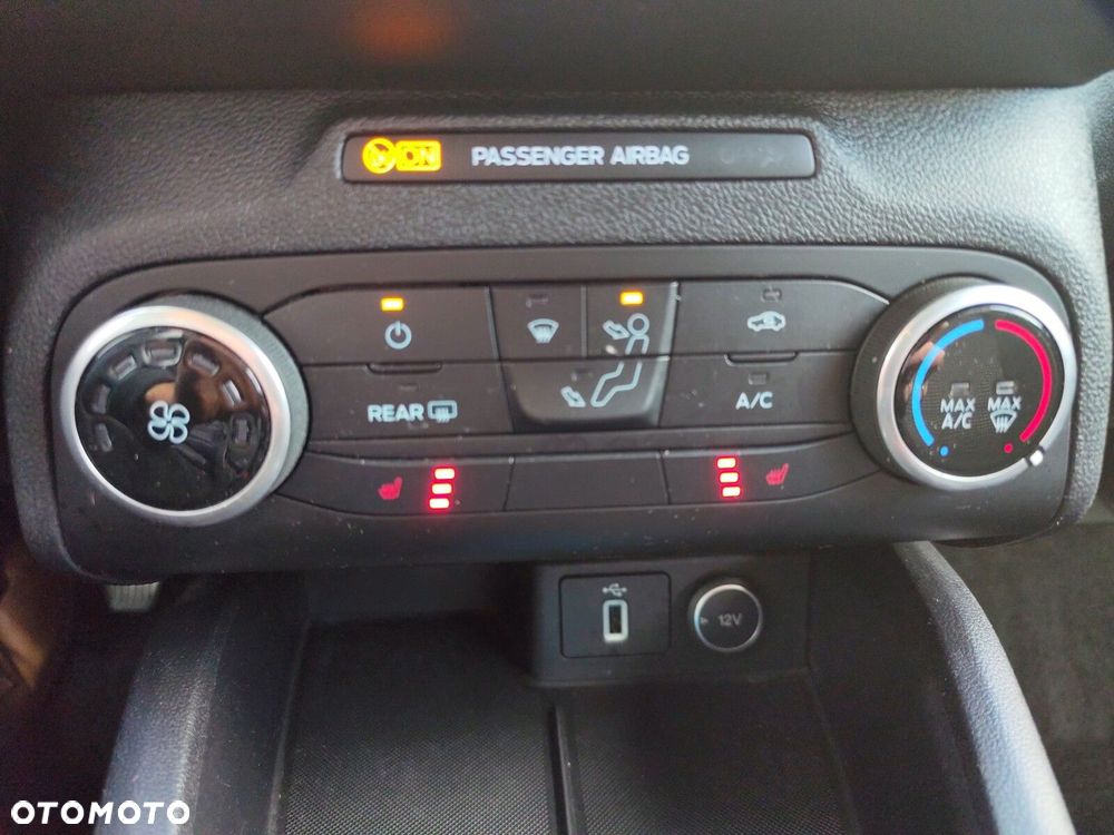 Ford Focus - 27
