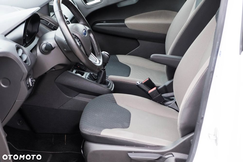 Ford Tourneo Courier 1.5 TDCi S&S Titanium - 29