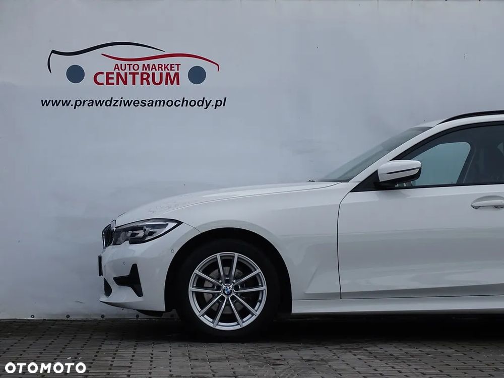 BMW Seria 3 318d Edition Luxury Line Purity