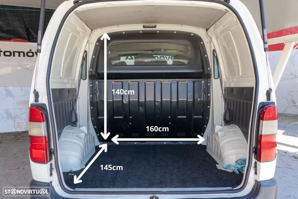 Toyota Hiace 2.5 D-4D 6 Lug. - 8