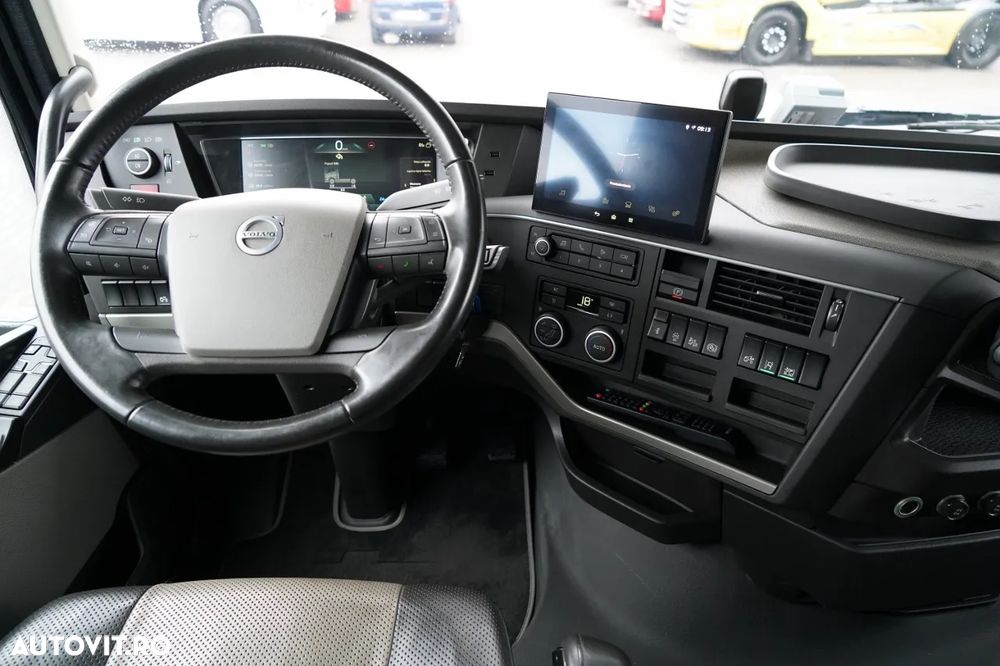 Volvo FH 500 / XXL / RETARDER / PUNGĂ JOSĂ / MEGA / ECHIPAMENT MAXIM / CONTRACT DE REPARAȚIE POST-SERVICE / - 27
