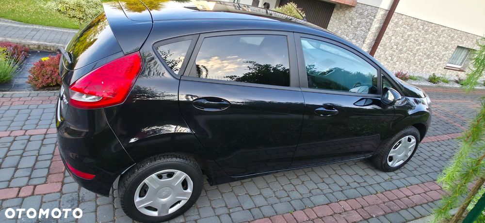 Ford Fiesta 1.25 Champions Edition - 22