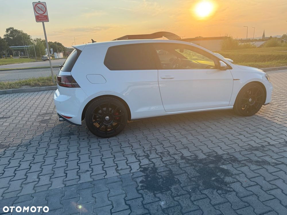 Volkswagen Golf GTI Performance BlueMotion Technology DSG - 34