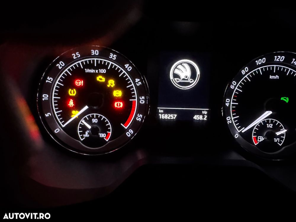 Skoda Octavia 1.6 TDI DSG Style - 14