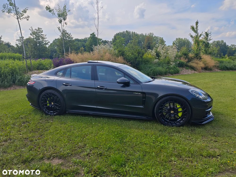 Porsche Panamera 4 E-Hybrid - 5
