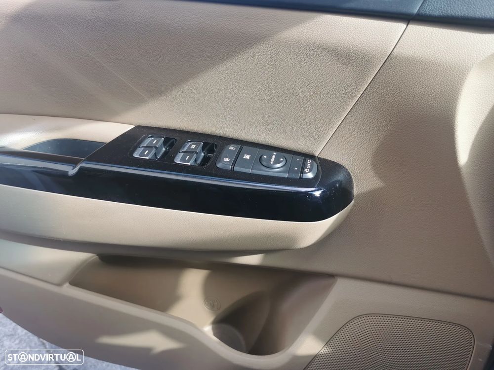 Kia Sportage 1.7 CRDI ISG Nav Line - 20