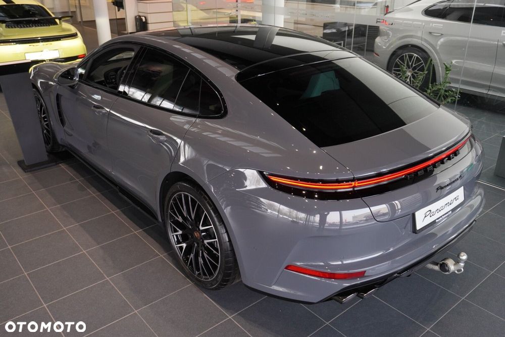 Porsche Panamera 4 - 8