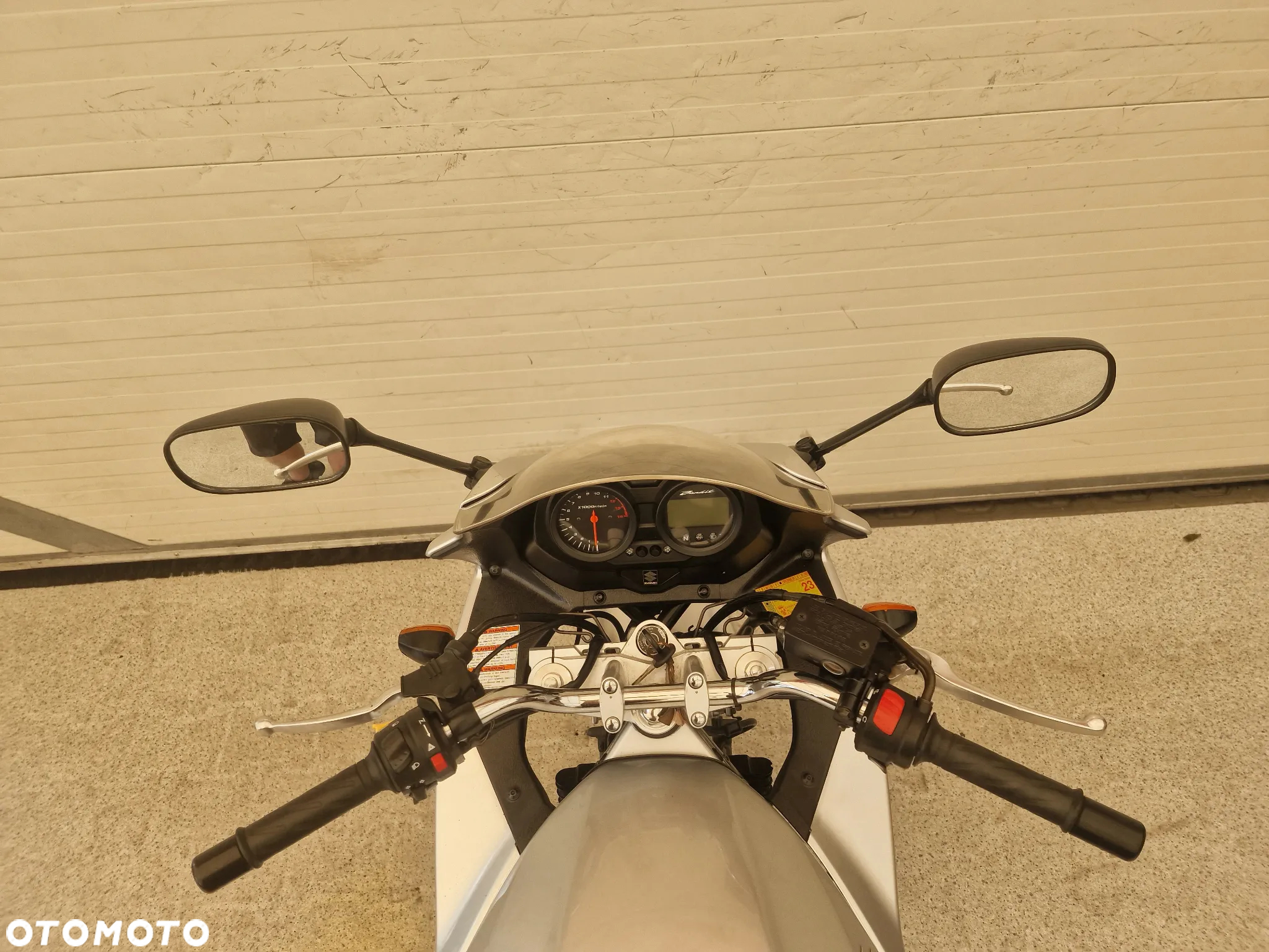 Suzuki Bandit - 25