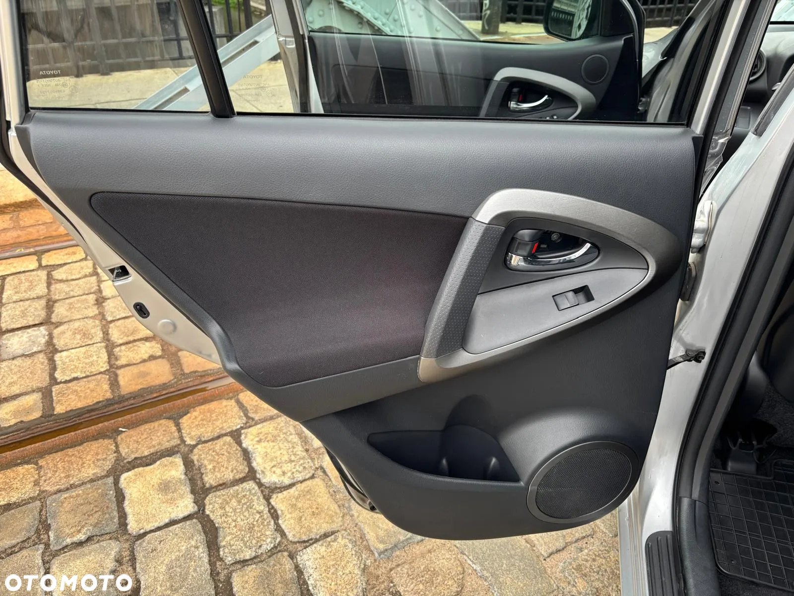 Toyota RAV4 - 18
