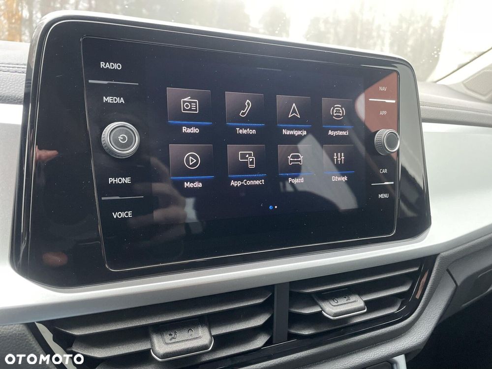 Volkswagen T-Roc - 17