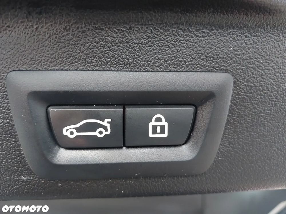 BMW X5 xDrive25d - 28