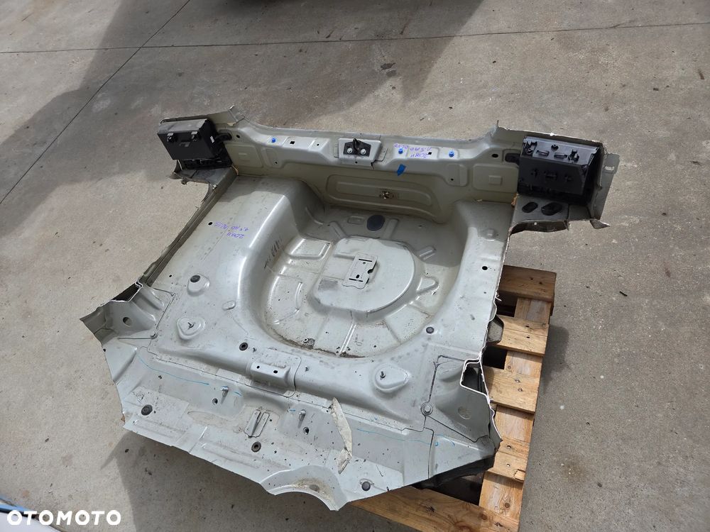 Ćwiartka wanna pas tylny dupa Peugeot 208 II ADBLUE 1.5 - 5