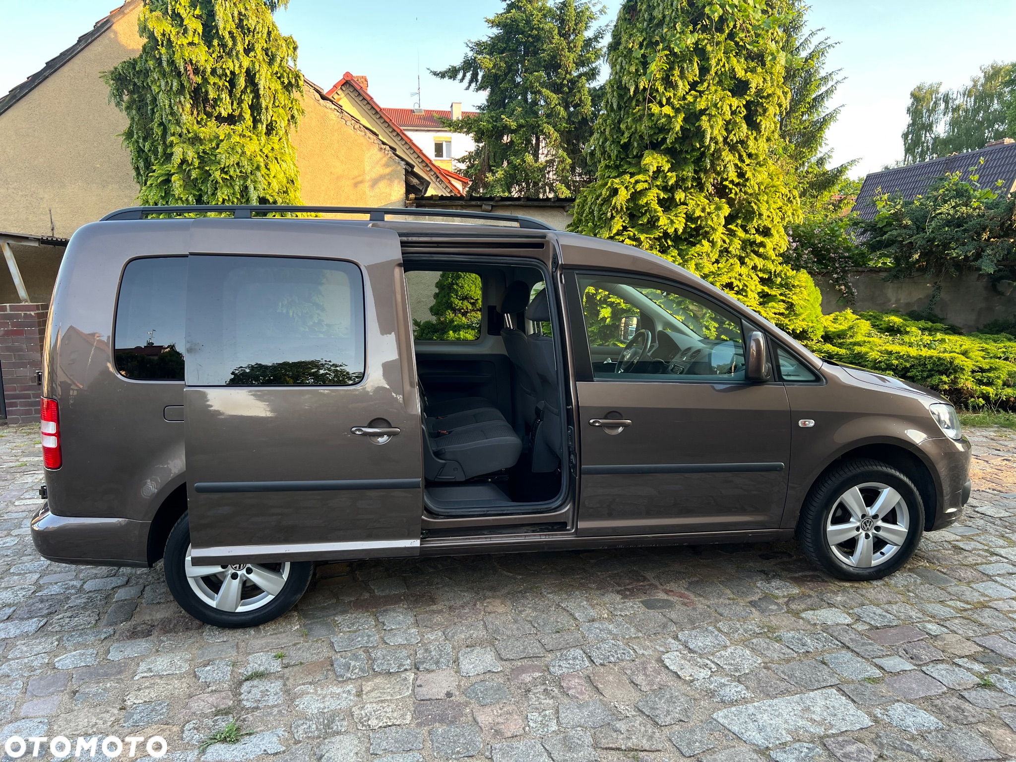 Volkswagen Caddy Maxi 1.6 TDI Comfortline Mixt - 11