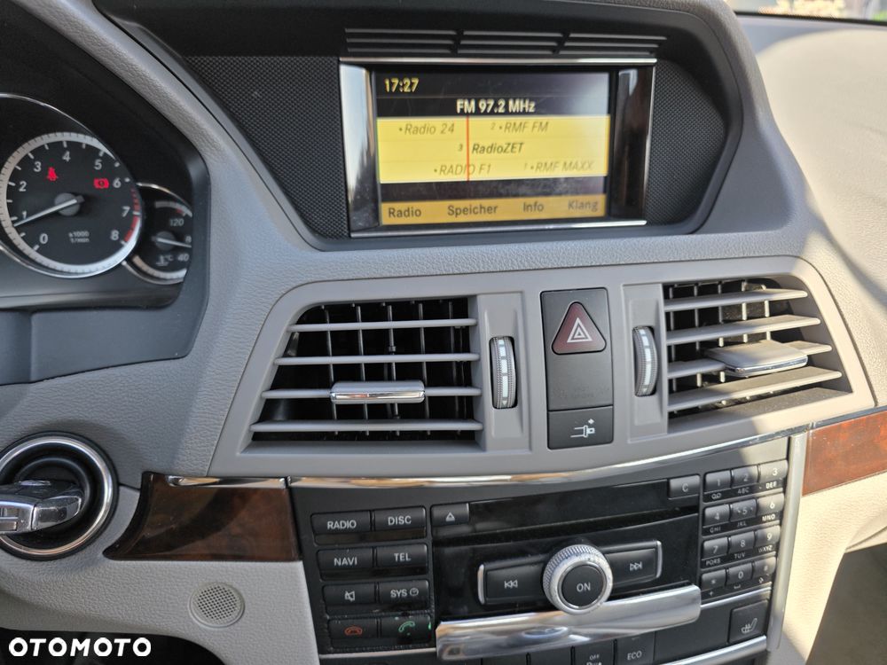 Mercedes-Benz Klasa E - 33