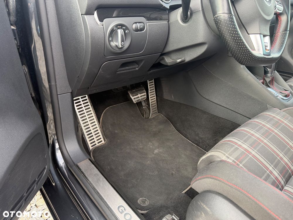 Volkswagen Golf 2.0 GTI DSG - 22