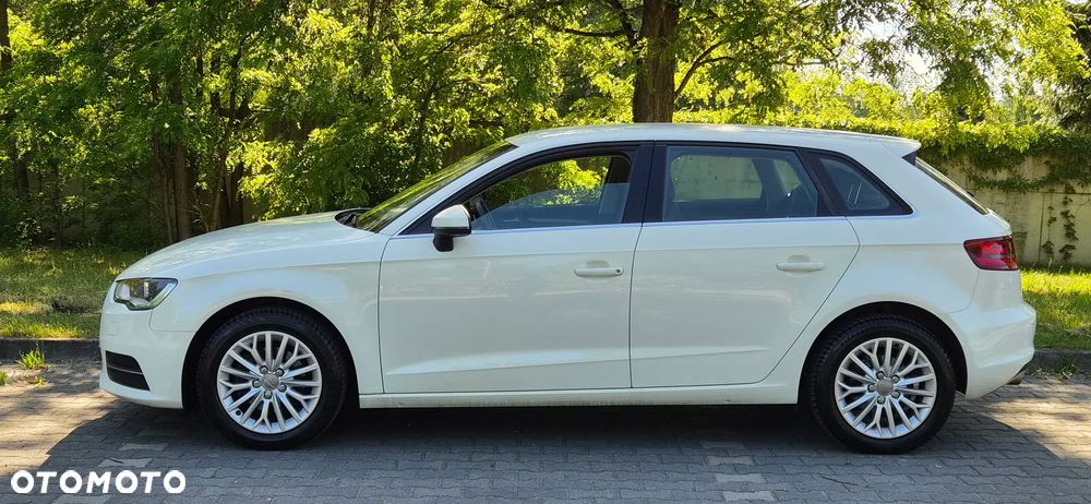 Audi A3 Sportback 1.6 TDI Attraction - 10